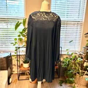 NWT Zara Navy Long Sleeve Shift Dress with Lace Detail